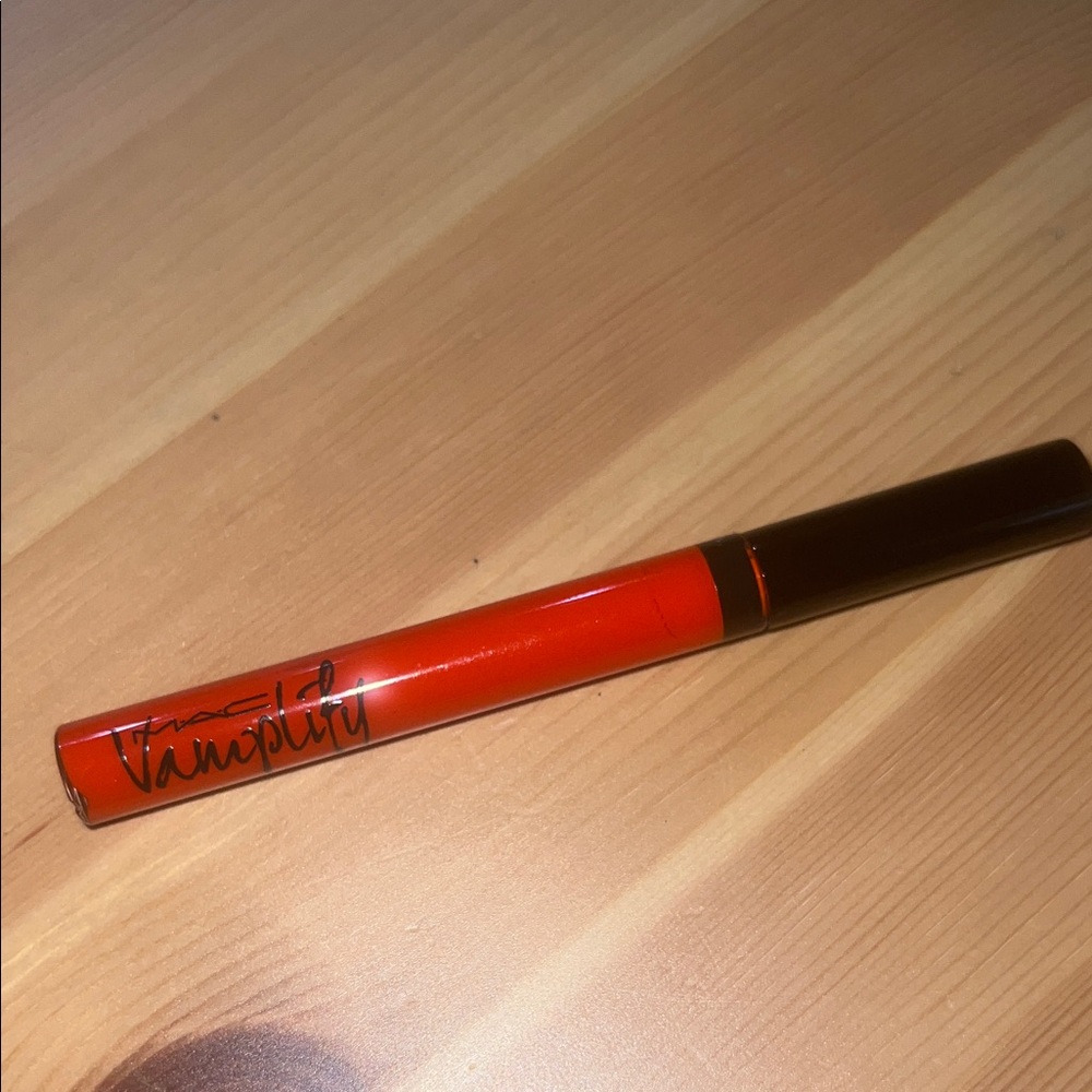 MAC Cosmetics Vamplify Lip Gloss
